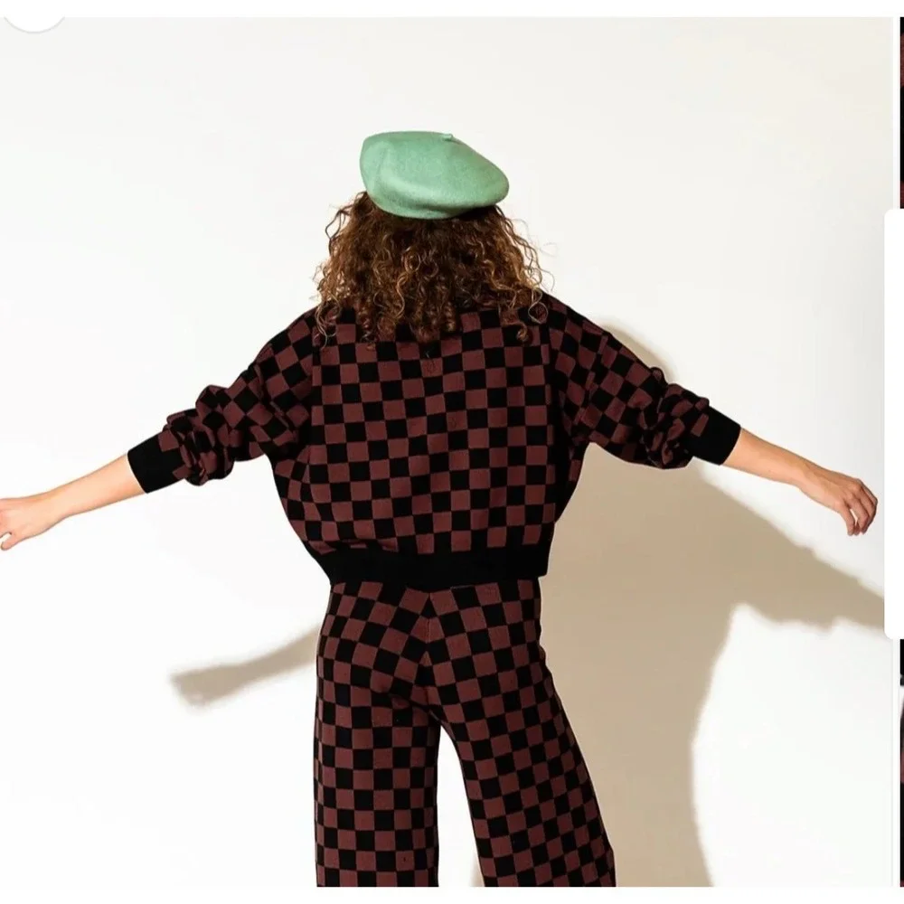 Checkered Crew Neck Sweater - Black and Brown - Picture 4 of 12